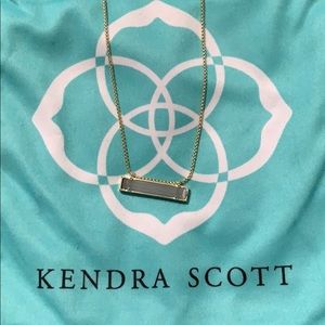 Kendra Scott necklace